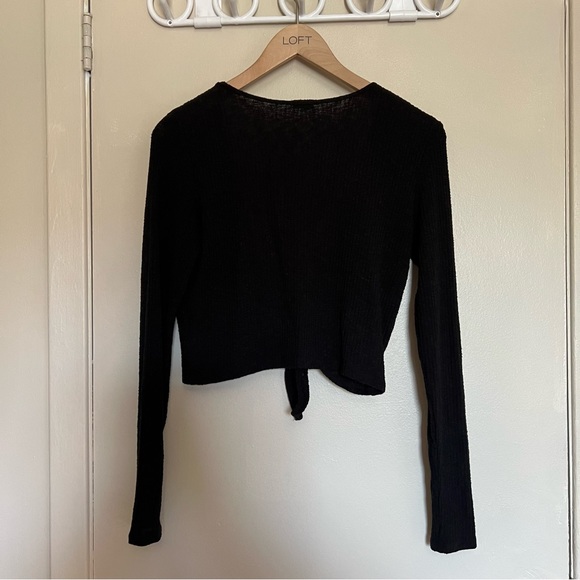 Black tie front long sleeve - Picture 2 of 2